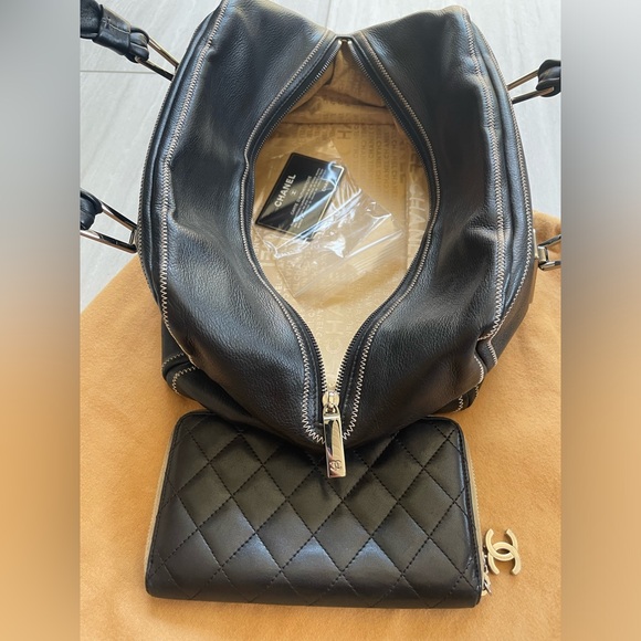 🔥CHANEL BUNDLE Black Bowler Bag AND Quilted Wallet with COAs🔥 - Picture 9 of 16